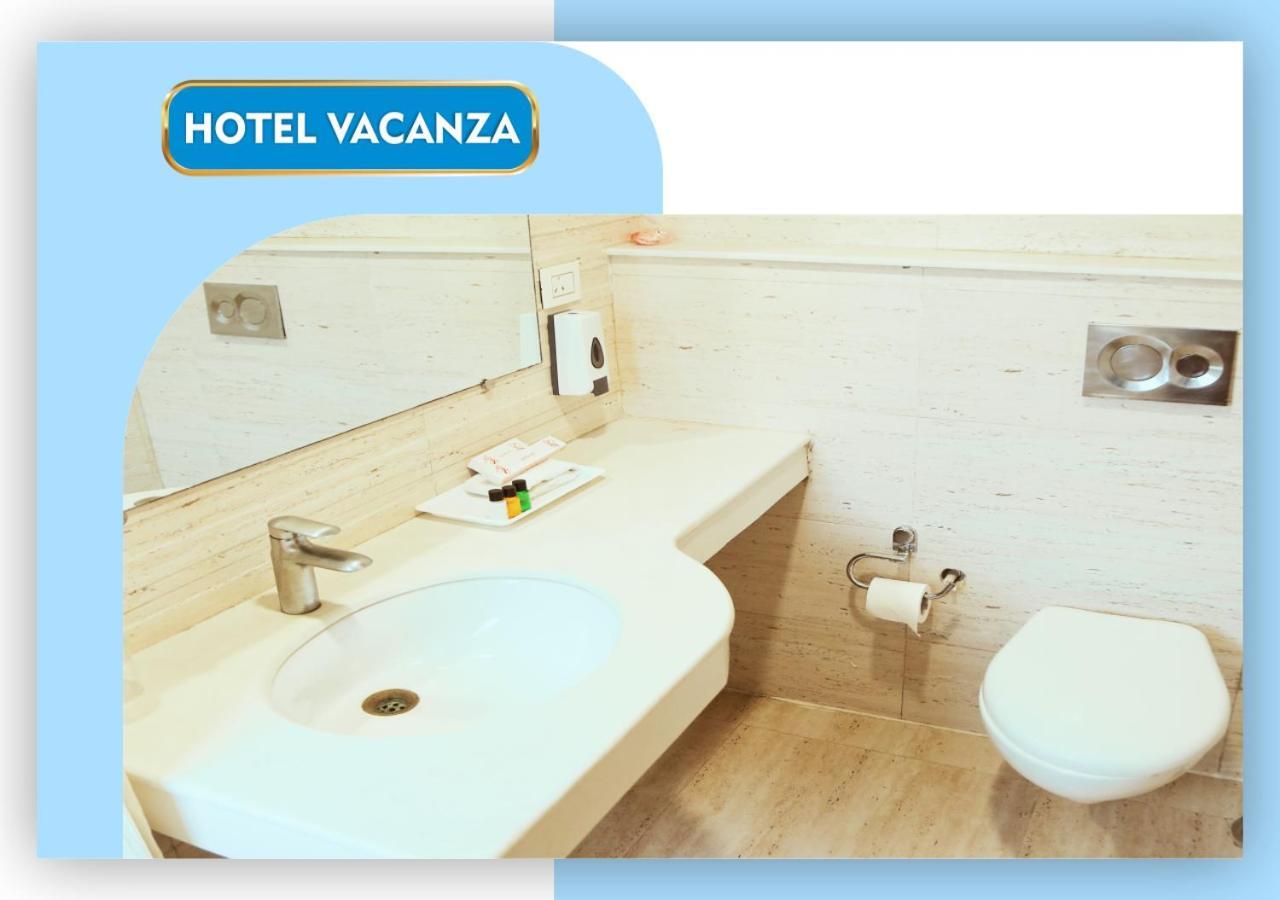 Fabexpress Vacanza Noida Luaran gambar