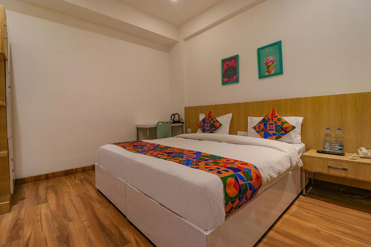 Fabexpress Vacanza Noida Luaran gambar